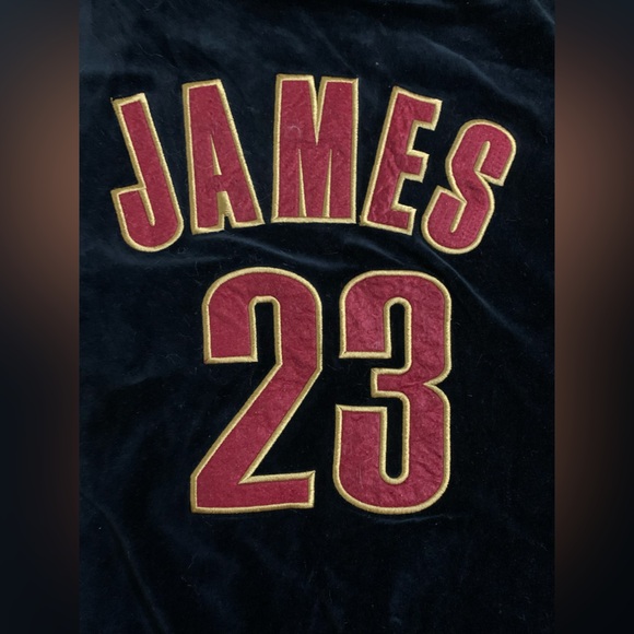 NBA 🏀 Cleveland Cavs Men’s Size US Large LeBron James Black Velour Hoodie - Picture 10 of 11